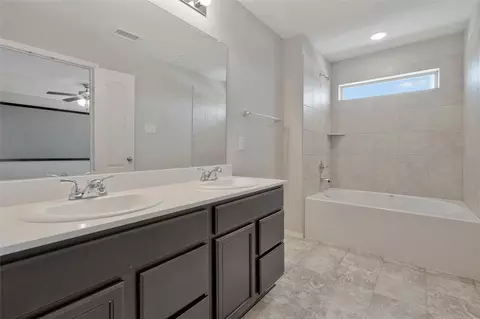 Bath - 2425 Canongate Dr, Denton, TX 76207 photo 4 of 4