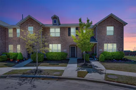 Exterior - 2425 Canongate Dr, Denton, TX 76207 photo 2 of 6