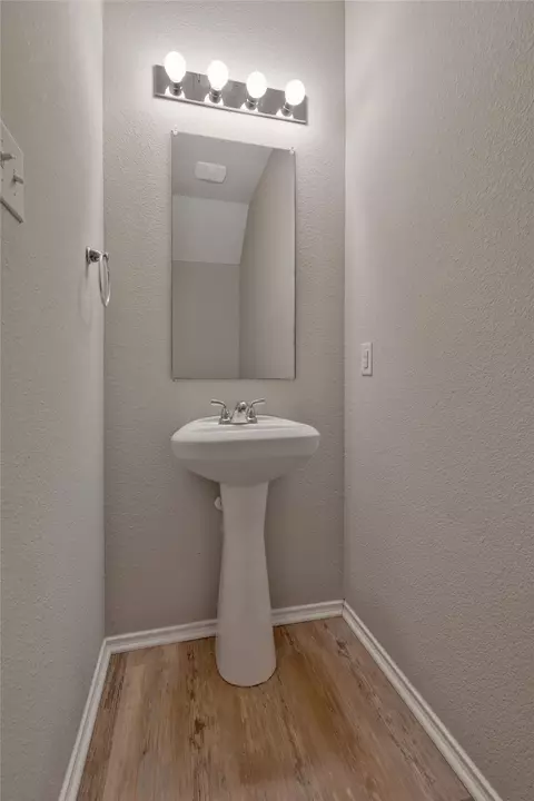Bath - 2425 Canongate Dr, Denton, TX 76207 photo 1 of 4