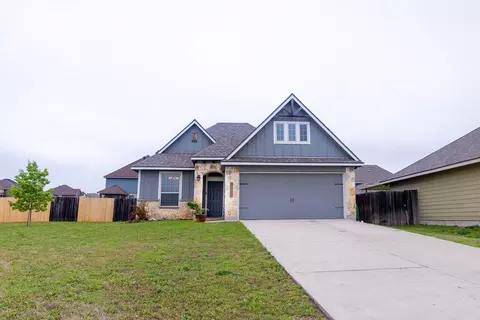10800 Kestrel Ct, Waco, TX 76708