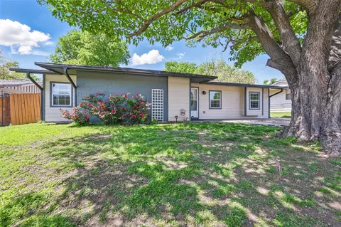 612 Hillcrest Dr, Arlington, TX 76010