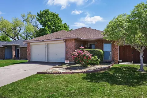 514 Angelina Dr, Arlington, TX 76018