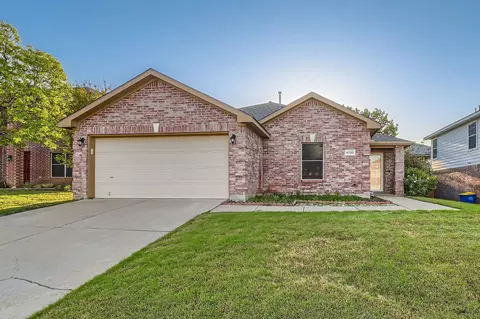 6732 Red Rock Trl, Watauga, TX 76137