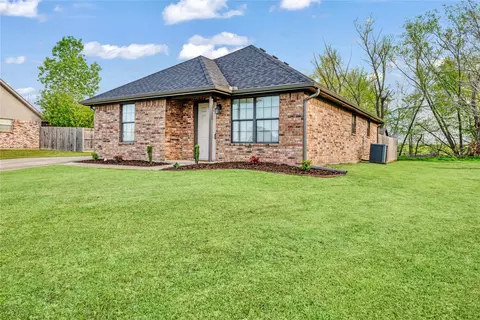 4845 Eastgate, Paris, TX 75462