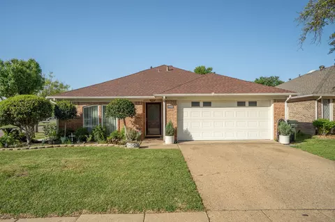 2902 Big Oaks Dr, Garland, TX 75044
