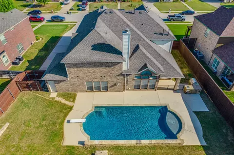 1348 Meadowview Dr, Kennedale, TX 76060