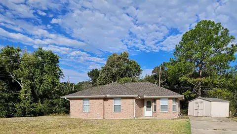 127 S Oak St, Lacy Lakeview, TX 76705