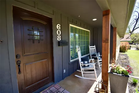 608 Grand Ave, Brady, TX 76825