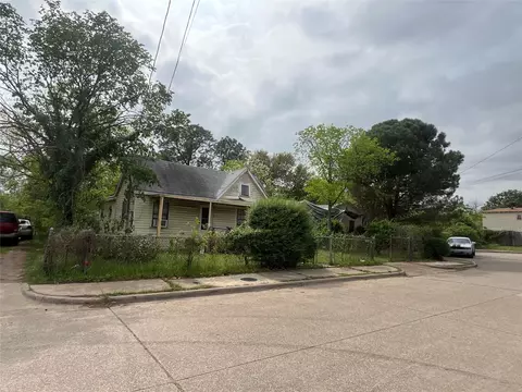 2727 Morning Ave, Dallas, TX 75210