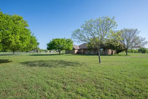 1311 Greathouse Rd, Waxahachie, TX 75167