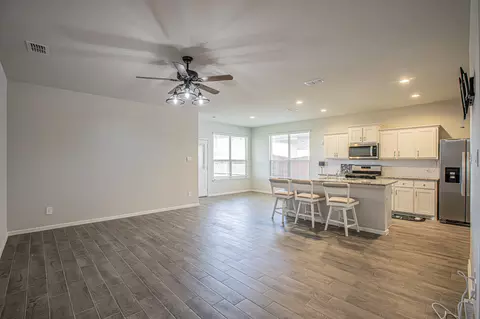 8501 Centerboard Ln, Fort Worth, TX 76179