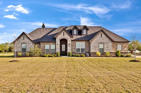 190 Coalson Xing, Azle, TX 76020