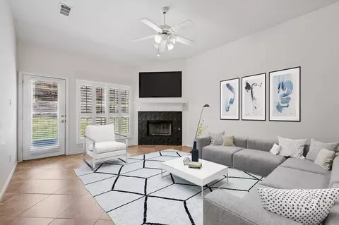 2044 Kenny Ct, Lewisville, TX 75067