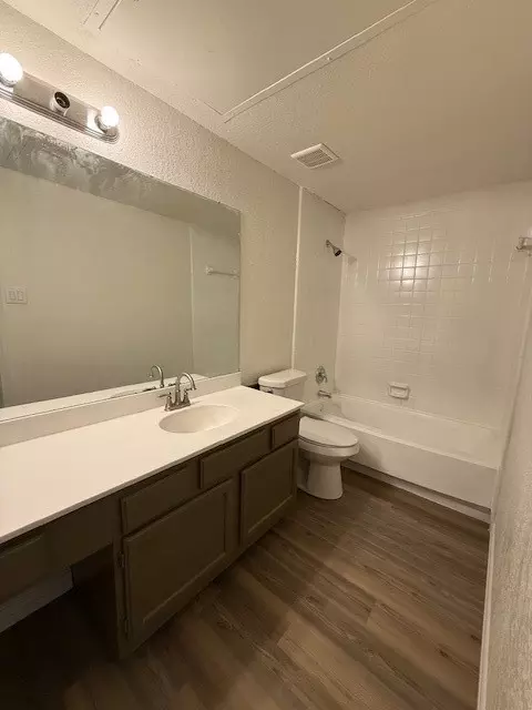  7126 Holly Hill Dr #304, Dallas, TX 75231 photo 3