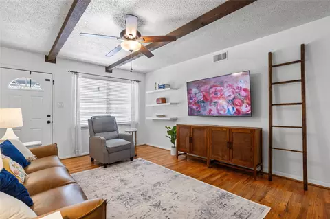 2216 Piedmont St, Irving, TX 75061