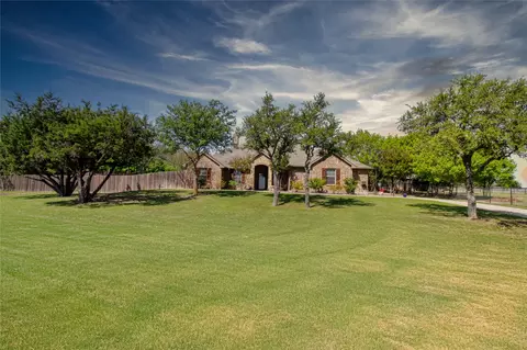 2505 Elk Hollow Ln, Weatherford, TX 76085