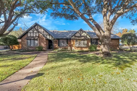 4613 Shady Lake Dr, North Richland Hills, TX 76180