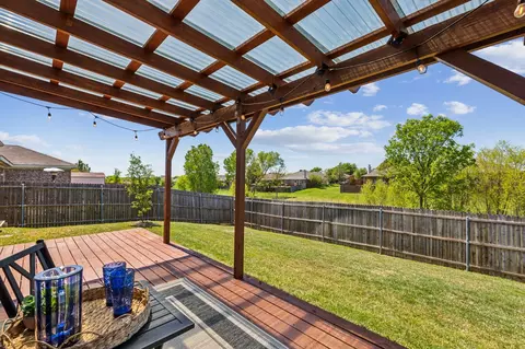 2220 Halladay Trl, Fort Worth, TX 76108