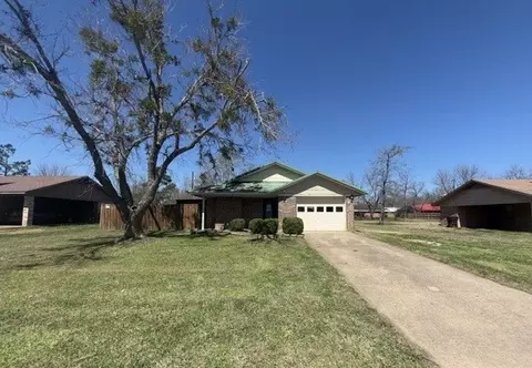 507 W 6th St, Clarksville, TX 75426