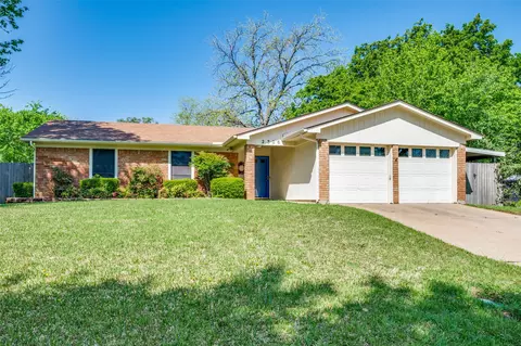 2306 Engleford Dr, Arlington, TX 76015