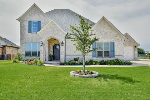2405 Palmer Ct, Granbury, TX 76048