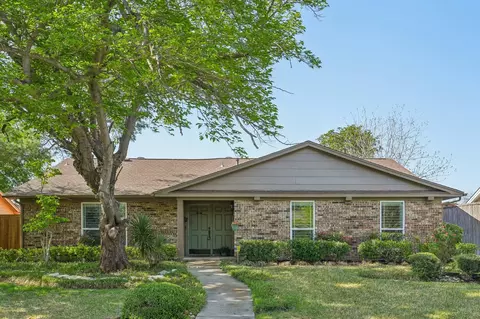 1374 Dogwood Trl, Lewisville, TX 75067
