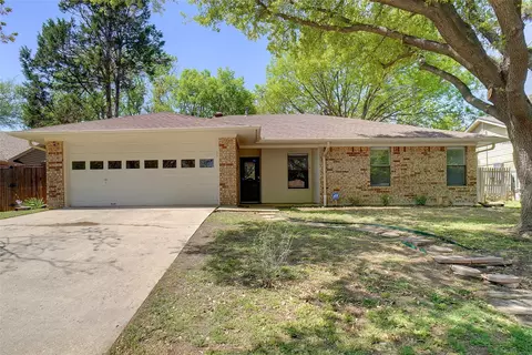 2225 Parkside Dr, Denton, TX 76201