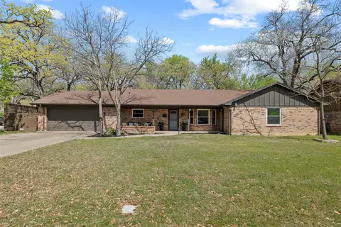 7301 Martha Ln, Fort Worth, TX 76112