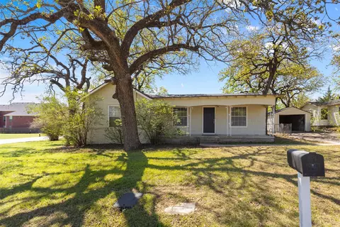 1610 Irvin St, Bridgeport, TX 76426