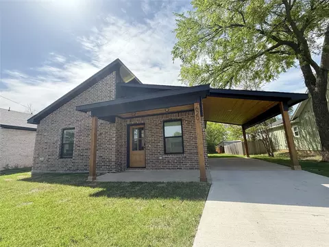 620 W Florence St, Denison, TX 75020