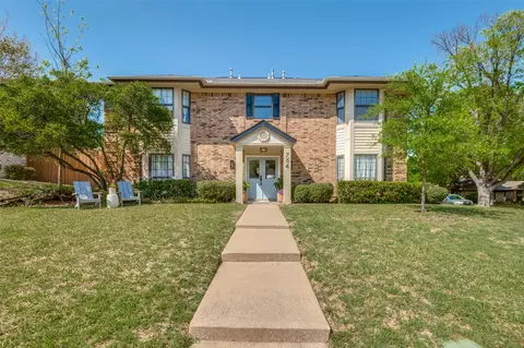764 Robin Ln, Coppell, TX 75019