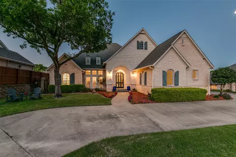2110 Shari Ln, Garland, TX 75043