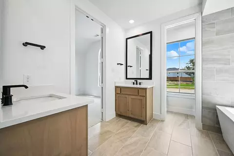Bath - 4417 Script St, Celina, TX 75078 photo 5 of 5