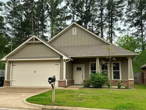 2911 Meadow Brook Trl, Tyler, TX 75701