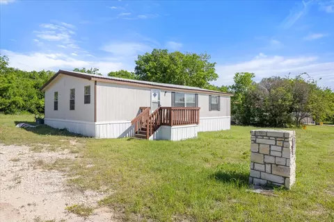 3520 Evergreen Dr, Granbury, TX 76048