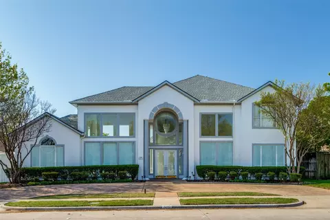 3240 Caravan Dr, Plano, TX 75025