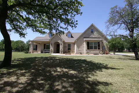 130 Treeline Ct, Lipan, TX 76462