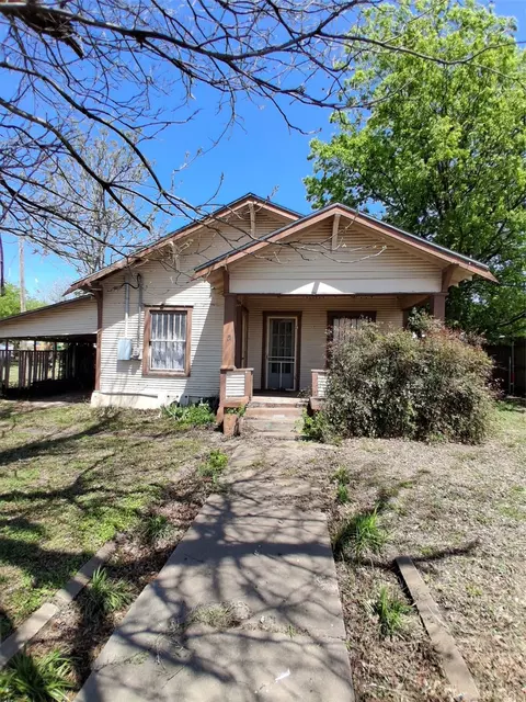 904 Wallis Ave, Santa Anna, TX 76878