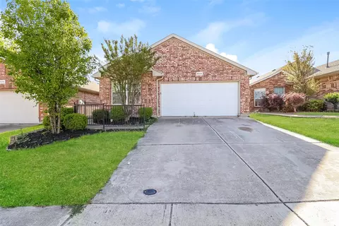 6228 Adonia Dr, Fort Worth, TX 76131