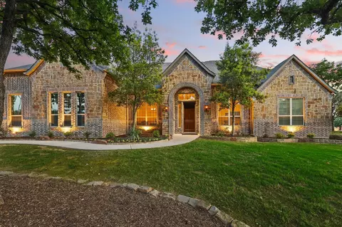 130 Hawk Crest Ln, Double Oak, TX 75077
