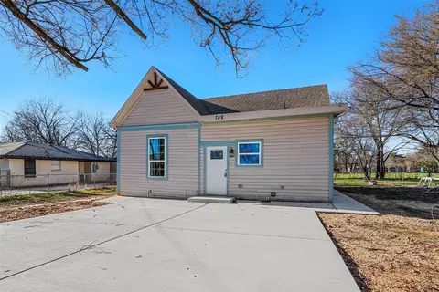 Exterior - 807 E 2nd St, Cleburne, TX 76031 photo 2 of 4