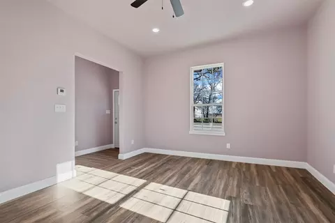 Living - 807 E 2nd St, Cleburne, TX 76031 photo 1 of 3