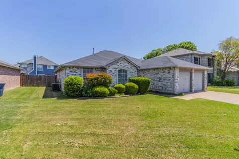 8517 Rain Forest Ln, Fort Worth, TX 76123