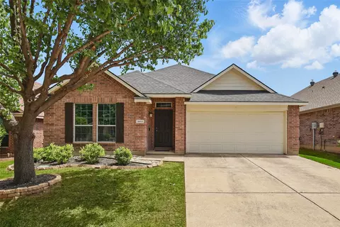 3813 Windy Point Dr, Denton, TX 76208