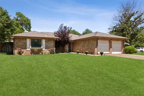 4922 Stage Line Dr, Arlington, TX 76017