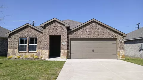 110 Labein Ave, Greenville, TX 75402