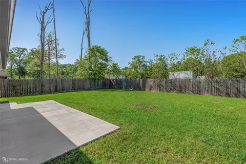 Exterior - 172 Bent Tree Loop, Haughton, LA 71037 photo 2 of 4