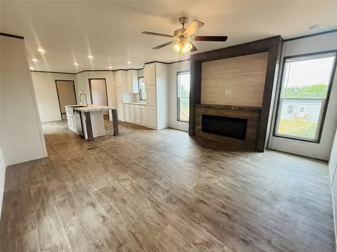 3425 Evergreen Dr, Granbury, TX 76048