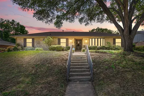 6141 Waco Way, Fort Worth, TX 76133