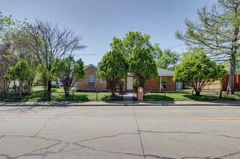 504 Anthony St, Mckinney, TX 75069